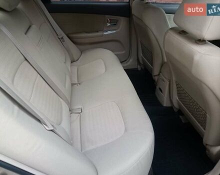 Бежевый Киа Черато, объемом двигателя 2 л и пробегом 195 тыс. км за 4250 $, фото 12 на Automoto.ua