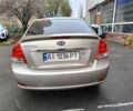 Бежевый Киа Черато, объемом двигателя 2 л и пробегом 195 тыс. км за 4250 $, фото 6 на Automoto.ua