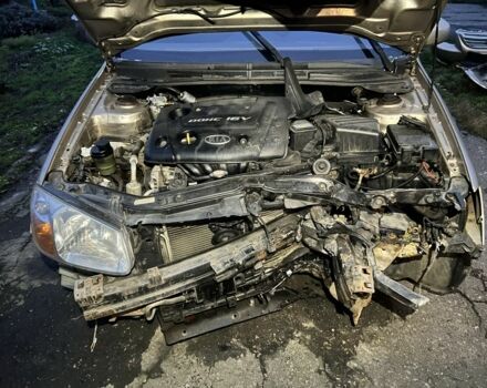 Бежевий Кіа Черато, об'ємом двигуна 1.6 л та пробігом 312 тис. км за 1800 $, фото 1 на Automoto.ua