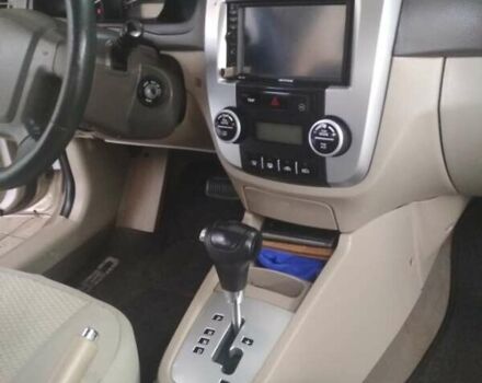 Бежевый Киа Черато, объемом двигателя 1.98 л и пробегом 222 тыс. км за 5200 $, фото 6 на Automoto.ua