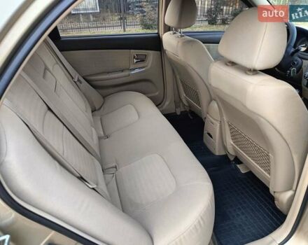 Бежевый Киа Черато, объемом двигателя 1.98 л и пробегом 195 тыс. км за 3993 $, фото 13 на Automoto.ua