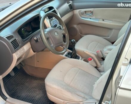 Бежевый Киа Черато, объемом двигателя 1.6 л и пробегом 189 тыс. км за 5940 $, фото 8 на Automoto.ua