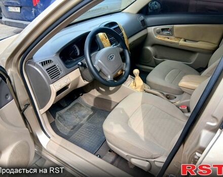 Киа Черато 2008 в Днепре (Днепропетровске) на Automoto.ua Бежевый Киа Черато, объемом двигателя 2 л и пробегом 205 тыс. км за 3999 $, фото 5 на Automoto.ua