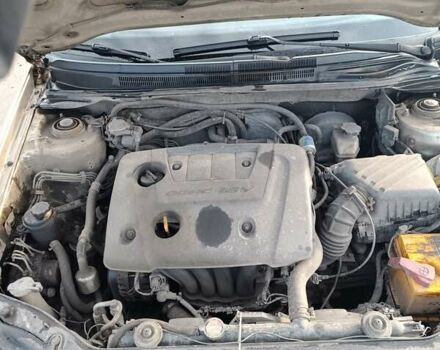 Бежевий Кіа Черато, об'ємом двигуна 1.6 л та пробігом 205 тис. км за 4600 $, фото 10 на Automoto.ua