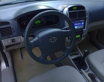 Бежевий Кіа Черато, об'ємом двигуна 1.6 л та пробігом 230 тис. км за 4700 $, фото 12 на Automoto.ua