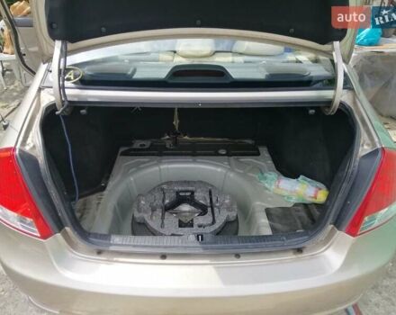 Кіа Черато 2008 у Ужгороді на Automoto.ua Бежевий Кіа Черато, об'ємом двигуна 1.59 л та пробігом 184 тис. км за 4500 $, фото 9 на Automoto.ua