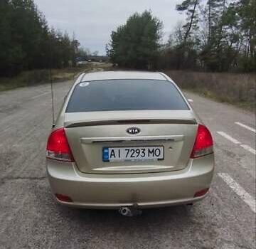 Бежевый Киа Черато, объемом двигателя 1.6 л и пробегом 305 тыс. км за 4500 $, фото 5 на Automoto.ua
