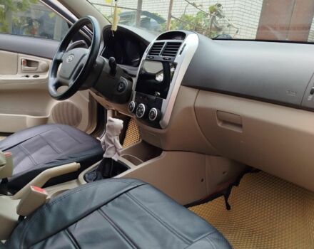 Бежевый Киа Черато, объемом двигателя 0 л и пробегом 2 тыс. км за 3200 $, фото 13 на Automoto.ua