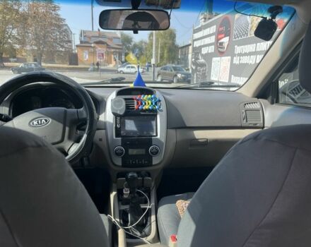 Бежевий Кіа Черато, об'ємом двигуна 1.6 л та пробігом 247 тис. км за 5100 $, фото 5 на Automoto.ua