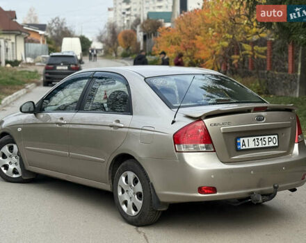 Бежевий Кіа Черато, об'ємом двигуна 1.58 л та пробігом 287 тис. км за 4800 $, фото 1 на Automoto.ua