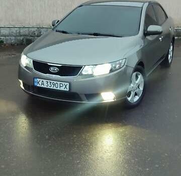 Бежевый Киа Черато, объемом двигателя 1.98 л и пробегом 180 тыс. км за 6899 $, фото 40 на Automoto.ua