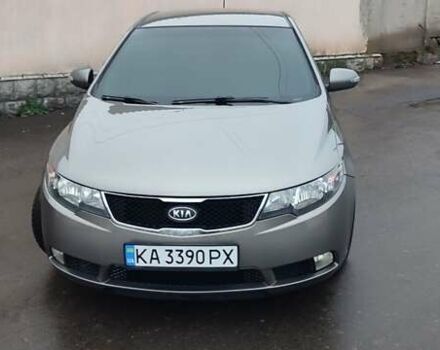 Бежевый Киа Черато, объемом двигателя 1.98 л и пробегом 180 тыс. км за 6899 $, фото 1 на Automoto.ua