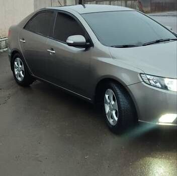 Бежевый Киа Черато, объемом двигателя 1.98 л и пробегом 180 тыс. км за 6899 $, фото 23 на Automoto.ua