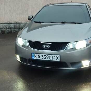 Бежевый Киа Черато, объемом двигателя 1.98 л и пробегом 180 тыс. км за 6899 $, фото 21 на Automoto.ua