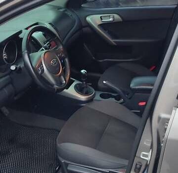 Бежевый Киа Черато, объемом двигателя 1.98 л и пробегом 180 тыс. км за 6899 $, фото 35 на Automoto.ua