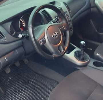 Бежевый Киа Черато, объемом двигателя 1.98 л и пробегом 180 тыс. км за 6899 $, фото 33 на Automoto.ua