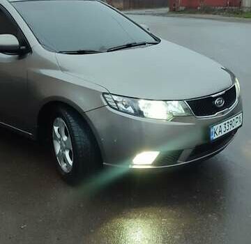 Бежевый Киа Черато, объемом двигателя 1.98 л и пробегом 180 тыс. км за 6899 $, фото 14 на Automoto.ua