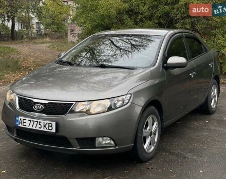 Бежевый Киа Черато, объемом двигателя 1.6 л и пробегом 185 тыс. км за 7800 $, фото 7 на Automoto.ua