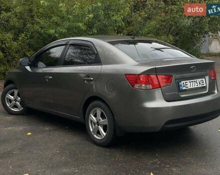 Бежевый Киа Черато, объемом двигателя 1.6 л и пробегом 185 тыс. км за 7800 $, фото 5 на Automoto.ua