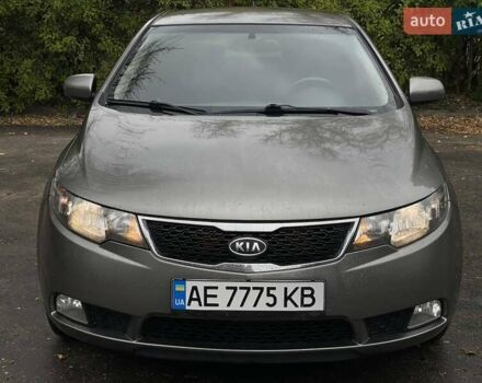 Бежевый Киа Черато, объемом двигателя 1.6 л и пробегом 185 тыс. км за 7800 $, фото 1 на Automoto.ua