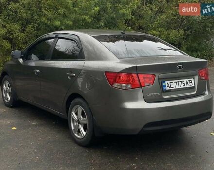 Бежевый Киа Черато, объемом двигателя 1.6 л и пробегом 185 тыс. км за 7800 $, фото 9 на Automoto.ua