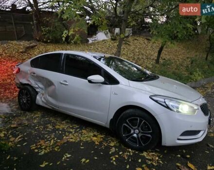 Бежевый Киа Черато, объемом двигателя 1.6 л и пробегом 300 тыс. км за 4750 $, фото 11 на Automoto.ua