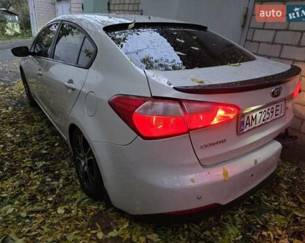 Бежевый Киа Черато, объемом двигателя 1.6 л и пробегом 300 тыс. км за 4750 $, фото 4 на Automoto.ua