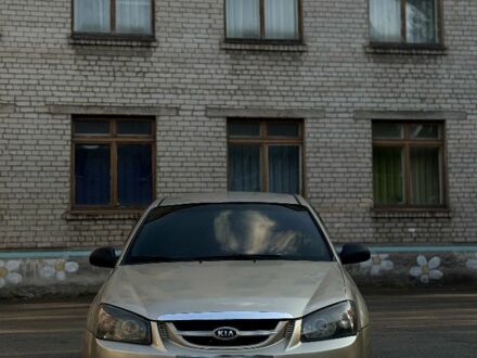Киа Черато 2006 в Каменское - Днепродзержинск на Automoto.ua Бежевый Киа Черато, объемом двигателя 1.6 л и пробегом 530 тыс. км за 2999 $, фото 1 на Automoto.ua