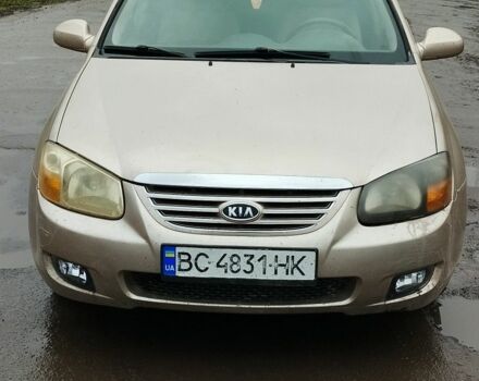 Бежевый Киа Черато, объемом двигателя 1.6 л и пробегом 208 тыс. км за 3500 $, фото 1 на Automoto.ua