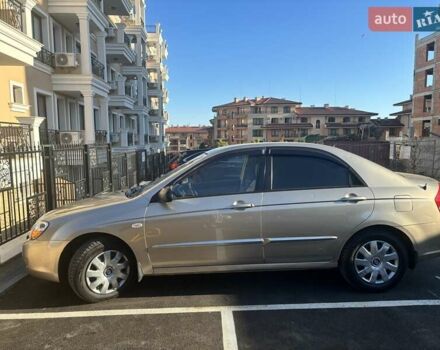 Бежевий Кіа Черато, об'ємом двигуна 1.6 л та пробігом 213 тис. км за 3800 $, фото 1 на Automoto.ua