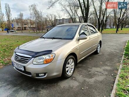 Бежевый Киа Черато, объемом двигателя 1.98 л и пробегом 195 тыс. км за 3993 $, фото 1 на Automoto.ua