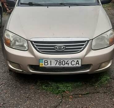 Киа Черато 2007 в Кременчуге на Automoto.ua Бежевый Киа Черато, объемом двигателя 1.59 л и пробегом 400 тыс. км за 3500 $, фото 1 на Automoto.ua
