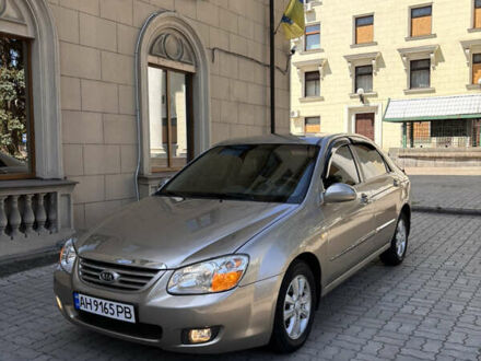 Бежевый Киа Черато, объемом двигателя 1.6 л и пробегом 215 тыс. км за 4800 $, фото 1 на Automoto.ua