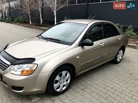 Бежевый Киа Черато, объемом двигателя 1.6 л и пробегом 118 тыс. км за 5500 $, фото 1 на Automoto.ua