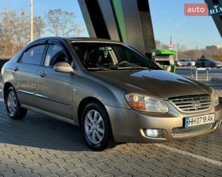 Бежевый Киа Черато, объемом двигателя 2 л и пробегом 520 тыс. км за 3600 $, фото 1 на Automoto.ua