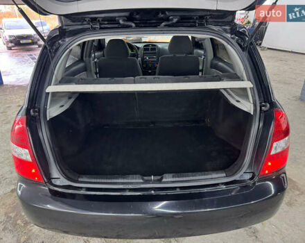 Киа Черато 2006 в Кременце на Automoto.ua Черный Киа Черато, объемом двигателя 1.6 л и пробегом 132 тыс. км за 4600 $, фото 7 на Automoto.ua