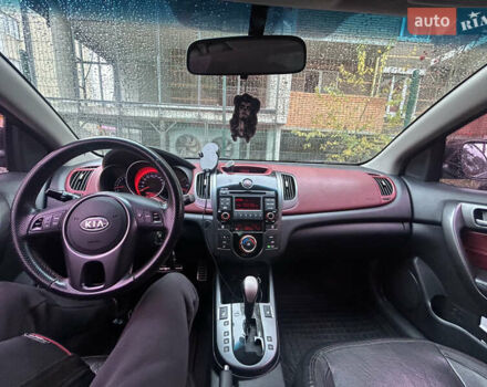 Чорний Кіа Черато, об'ємом двигуна 2 л та пробігом 209 тис. км за 8000 $, фото 3 на Automoto.ua