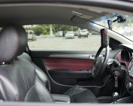 Черный Киа Черато, объемом двигателя 2 л и пробегом 198 тыс. км за 8499 $, фото 11 на Automoto.ua