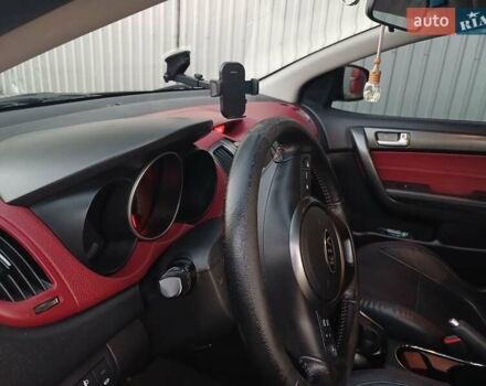 Чорний Кіа Черато, об'ємом двигуна 2 л та пробігом 178 тис. км за 8900 $, фото 1 на Automoto.ua