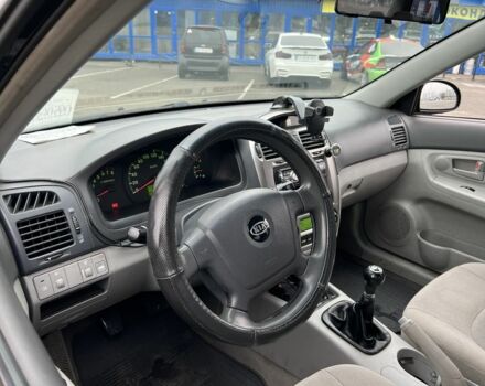 Черный Киа Черато, объемом двигателя 1.6 л и пробегом 230 тыс. км за 3200 $, фото 12 на Automoto.ua