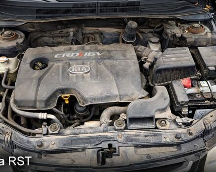 Черный Киа Черато, объемом двигателя 1.6 л и пробегом 204 тыс. км за 3700 $, фото 13 на Automoto.ua