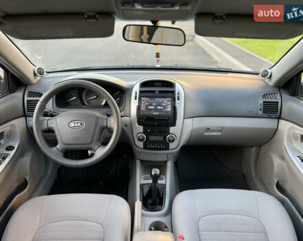 Киа Черато 2007 в Киеве на Automoto.ua Черный Киа Черато, объемом двигателя 1.98 л и пробегом 238 тыс. км за 4600 $, фото 8 на Automoto.ua