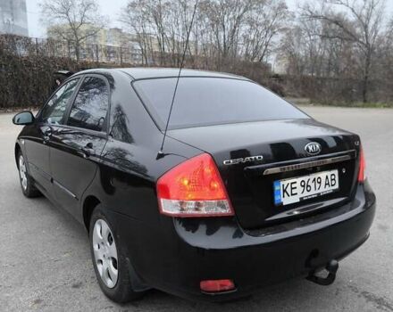 Чорний Кіа Черато, об'ємом двигуна 1.59 л та пробігом 300 тис. км за 4550 $, фото 6 на Automoto.ua