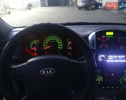 Черный Киа Черато, объемом двигателя 2 л и пробегом 340 тыс. км за 5500 $, фото 3 на Automoto.ua