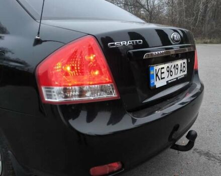 Чорний Кіа Черато, об'ємом двигуна 1.59 л та пробігом 300 тис. км за 4550 $, фото 9 на Automoto.ua