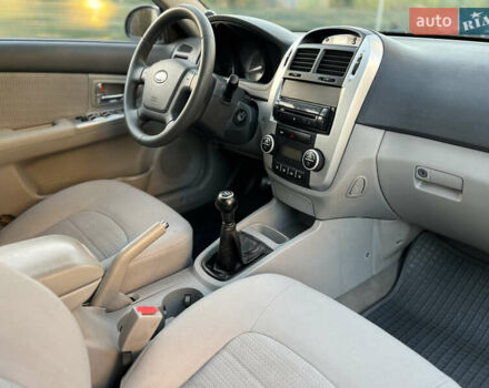 Киа Черато 2007 в Киеве на Automoto.ua Черный Киа Черато, объемом двигателя 1.98 л и пробегом 238 тыс. км за 4600 $, фото 9 на Automoto.ua