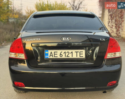 Черный Киа Черато, объемом двигателя 1.6 л и пробегом 235 тыс. км за 4900 $, фото 4 на Automoto.ua
