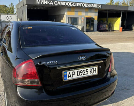 Черный Киа Черато, объемом двигателя 1.59 л и пробегом 314 тыс. км за 5000 $, фото 3 на Automoto.ua