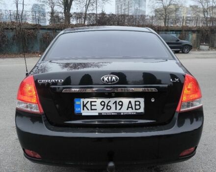 Черный Киа Черато, объемом двигателя 0 л и пробегом 300 тыс. км за 4550 $, фото 5 на Automoto.ua