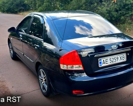 Черный Киа Черато, объемом двигателя 1.6 л и пробегом 260 тыс. км за 5300 $, фото 1 на Automoto.ua